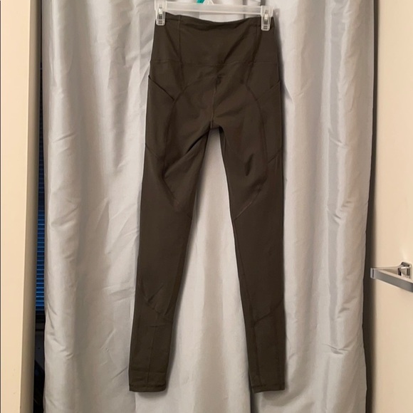 ARMY GREEN HIGH RISE VICTORY SECRET LEGGINGS - Picture 4 of 7